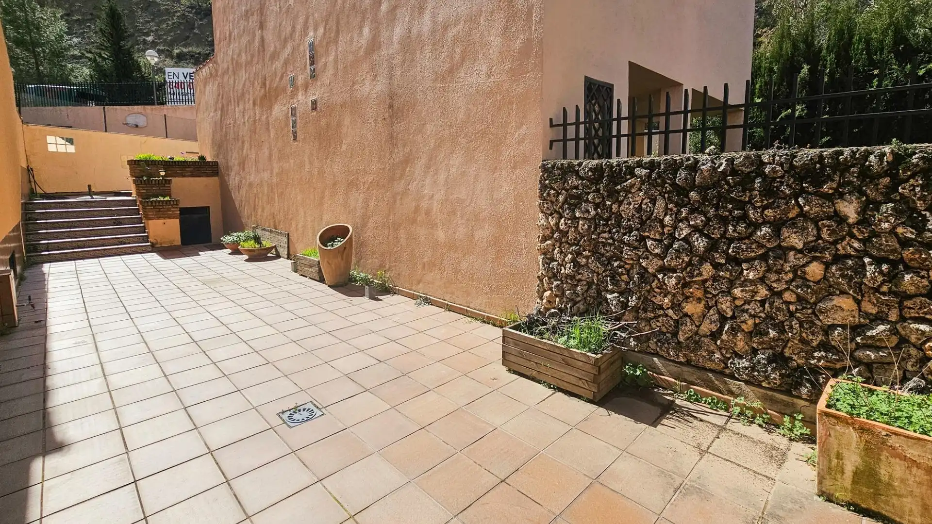 Terrace of Single-family semi-detached for sale in  Jaén Capital  with Heating, Private garden and Terrace