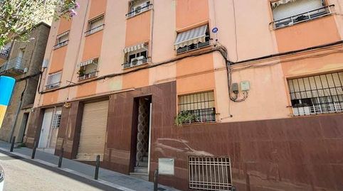Badalona (Barcelona). SIN POSESIÓN “OCUPADO” (no se puede visitar ni hipotecar).