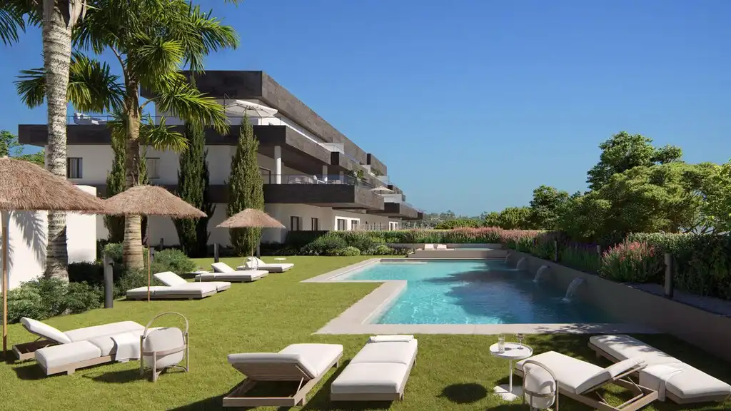 Penthouse with pool for sale in Casares pueblo