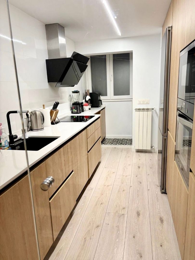 Cuina de Apartament en venda en León Capital  amb Calefacció i Parquet