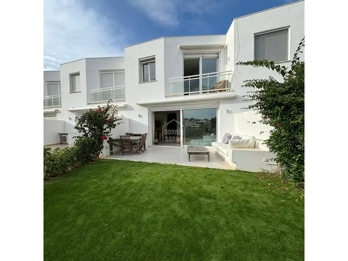 Vista exterior de Casa o chalet en venta en Es Mercadal con Calefacción, Jardín privado y Terraza