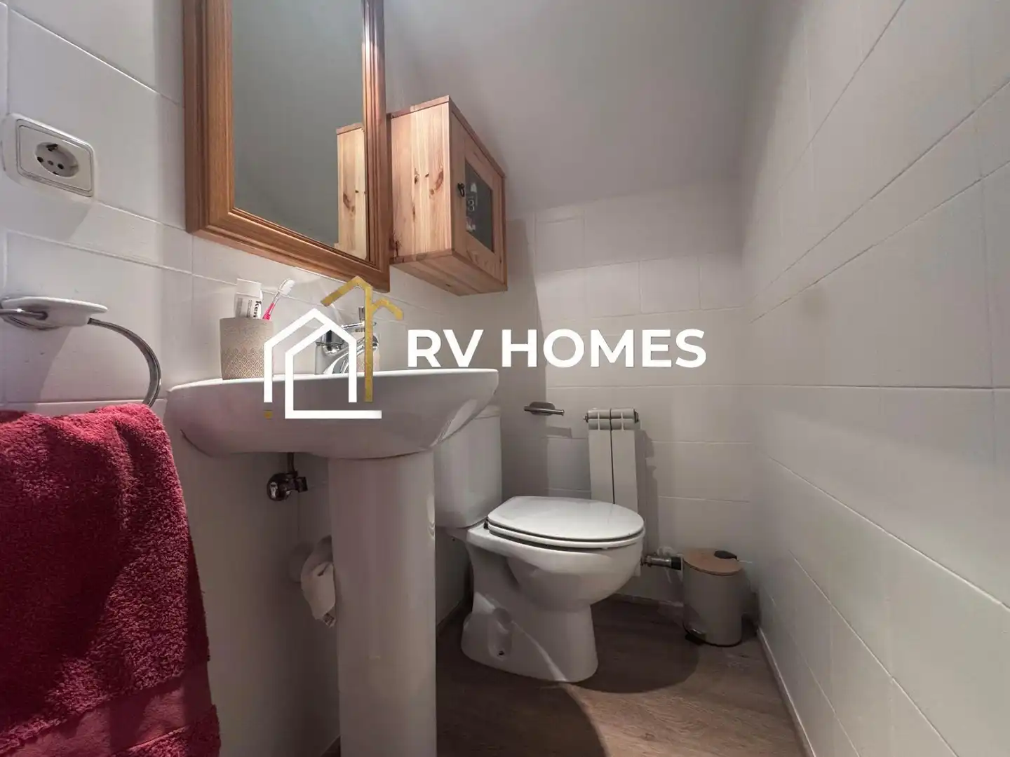 Baño de Piso de alquiler en Cáceres con Aire acondicionado, Calefacción y Jardín privado