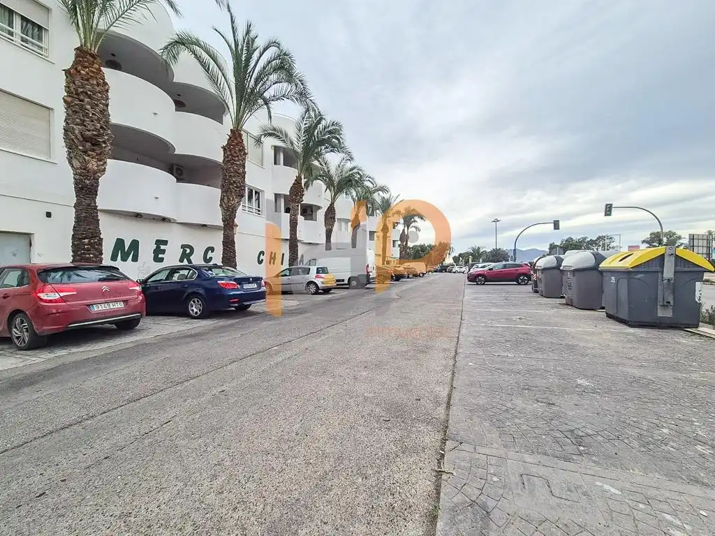 Parkplatz von Garage zum Verkauf in Vera