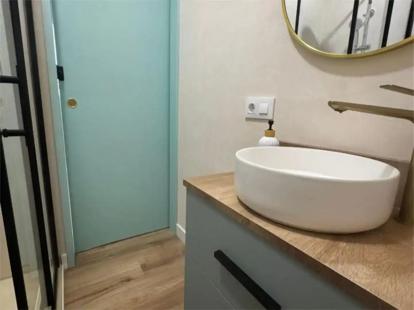 Baño de Piso para compartir en Elche / Elx con Parquet, Terraza y Amueblado