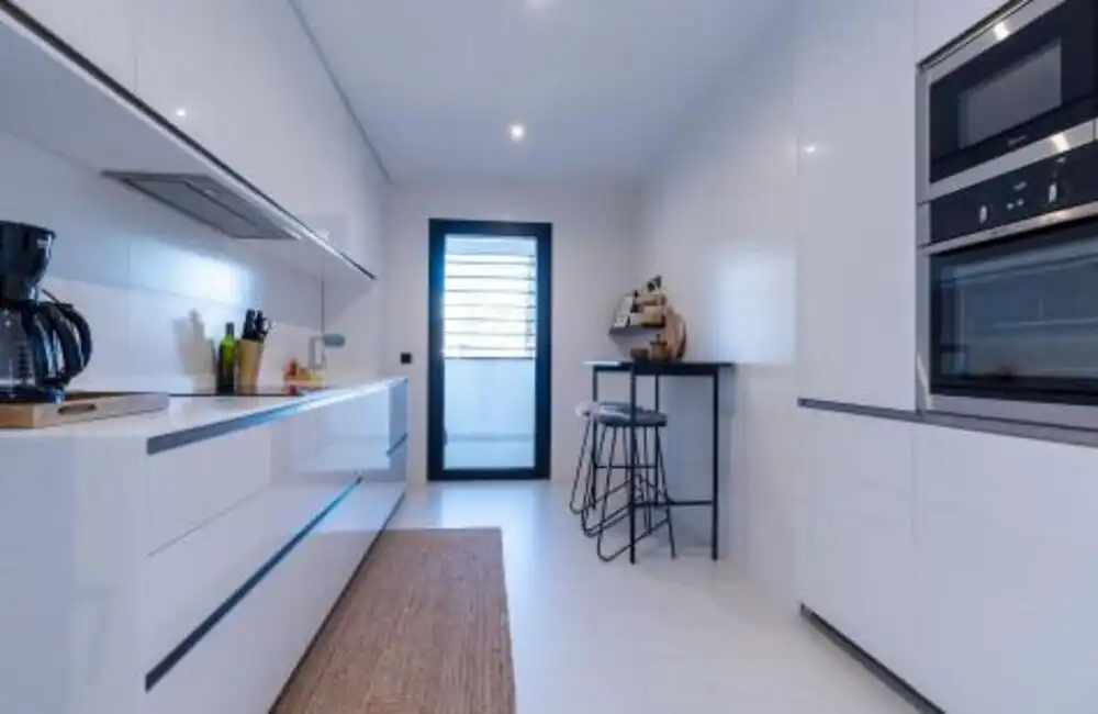 Cocina de Apartamento de alquiler en Estepona con Aire acondicionado, Terraza y Piscina