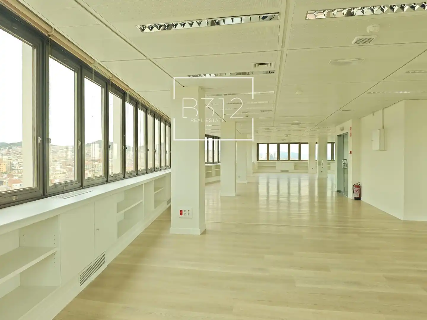 Office for rent in Barcelona  with Air Conditioner and Heating