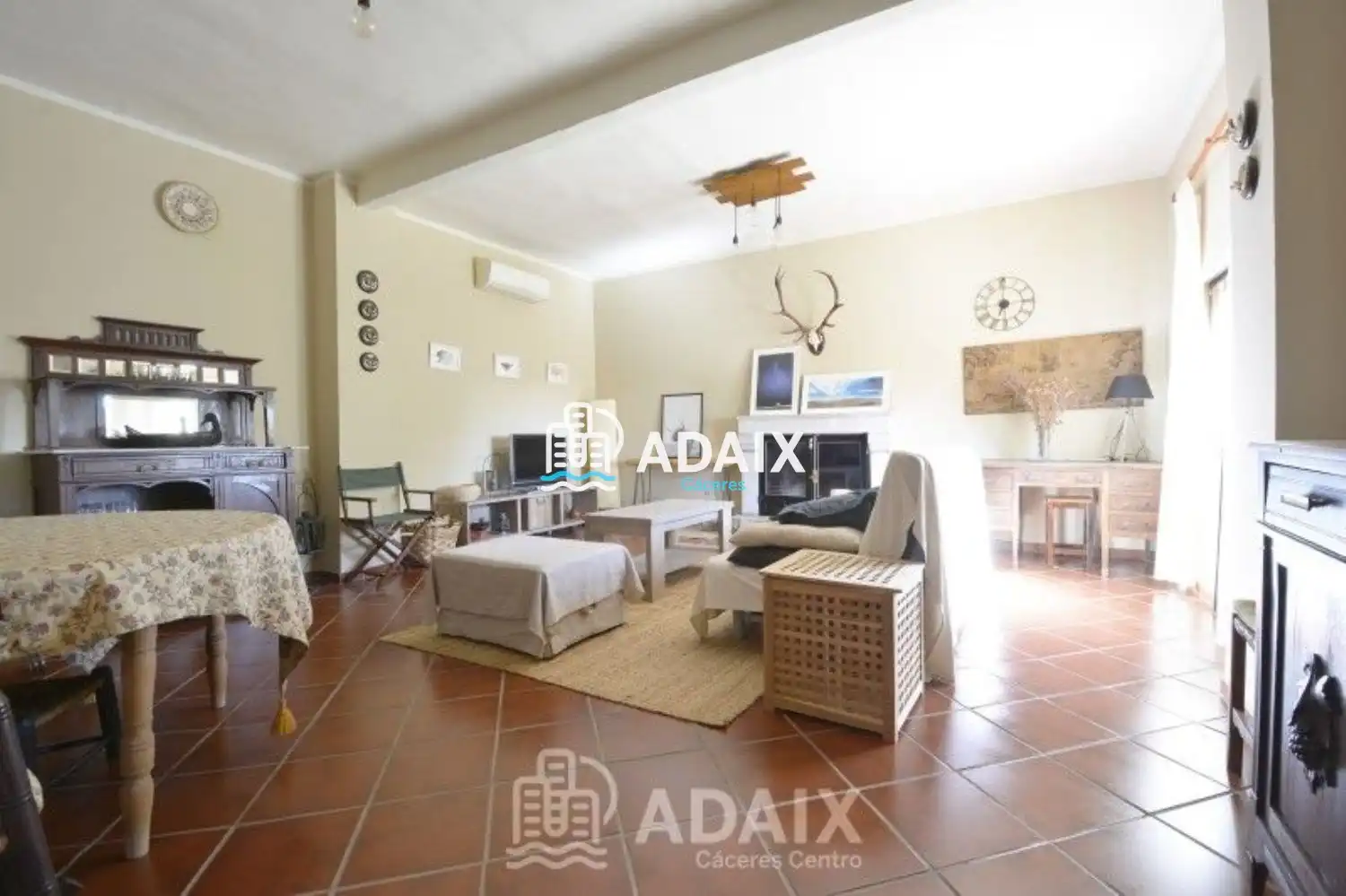 Jardí de Casa o xalet en venda en Cáceres amb Aire condicionat, Terrassa i Traster