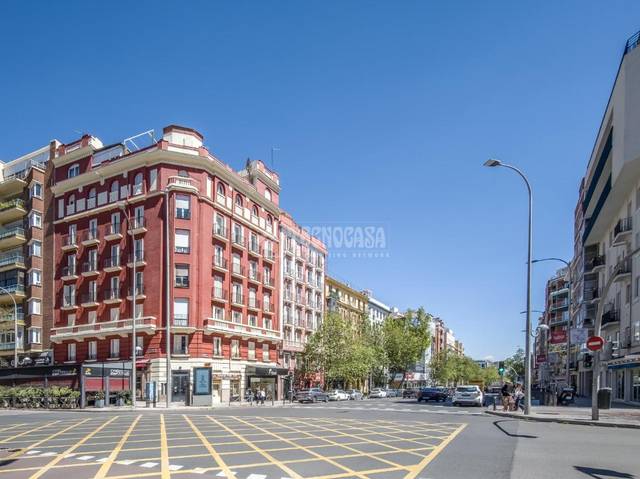 Piso en Venta en Ríos Rosas - Nuevos Ministerios