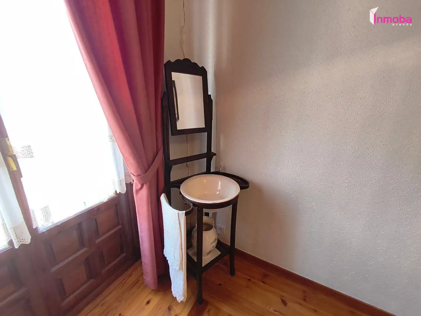 Badezimmer von Wohnung zum Verkauf in Aranda de Duero mit Heizung, Parkett und Balkon