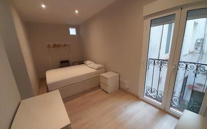 Bedroom of Study to rent in  Madrid Capital  with Balcony