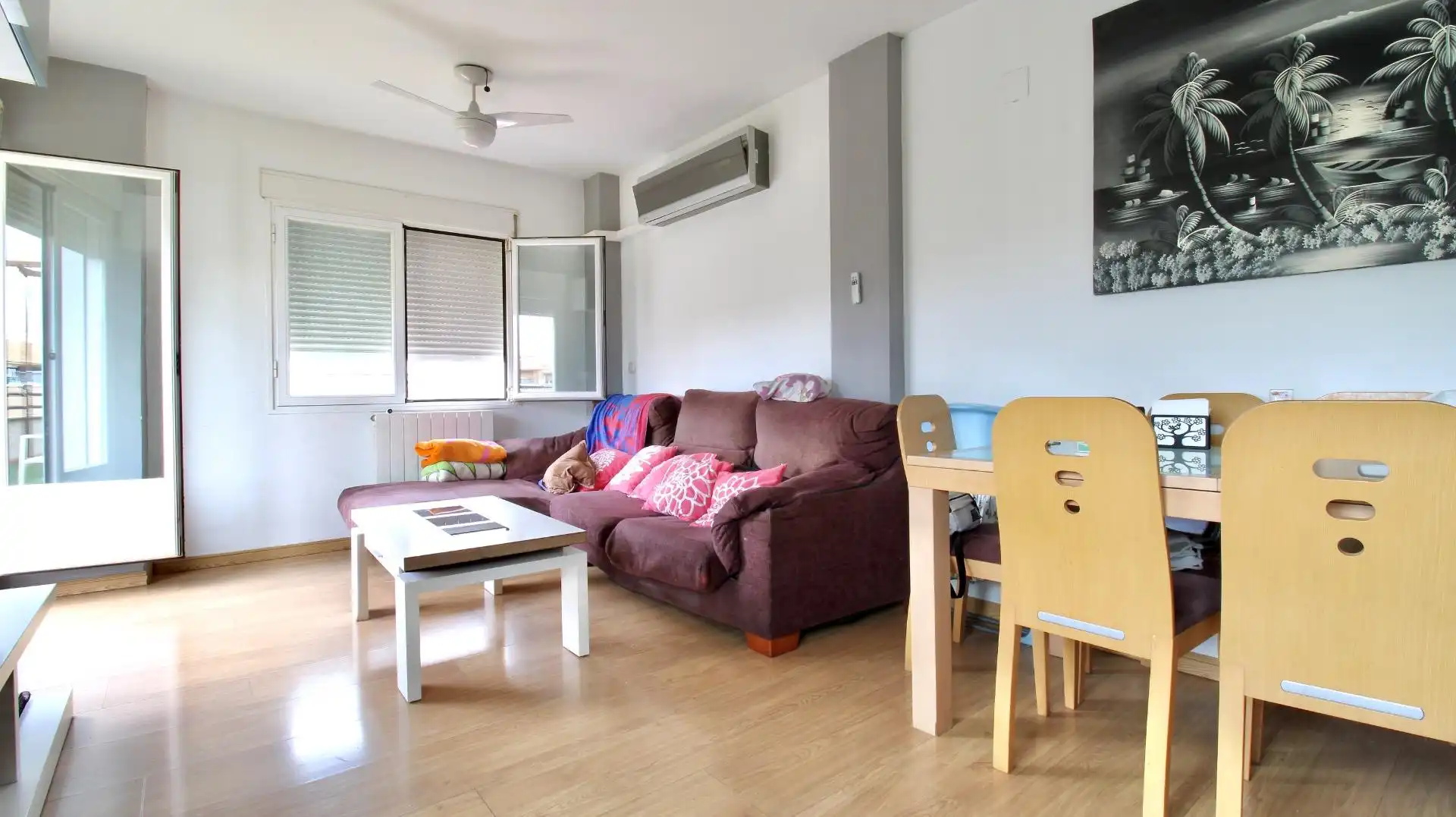 Sala de estar de Ático en venta en Churriana de la Vega con Aire acondicionado, Calefacción y Terraza
