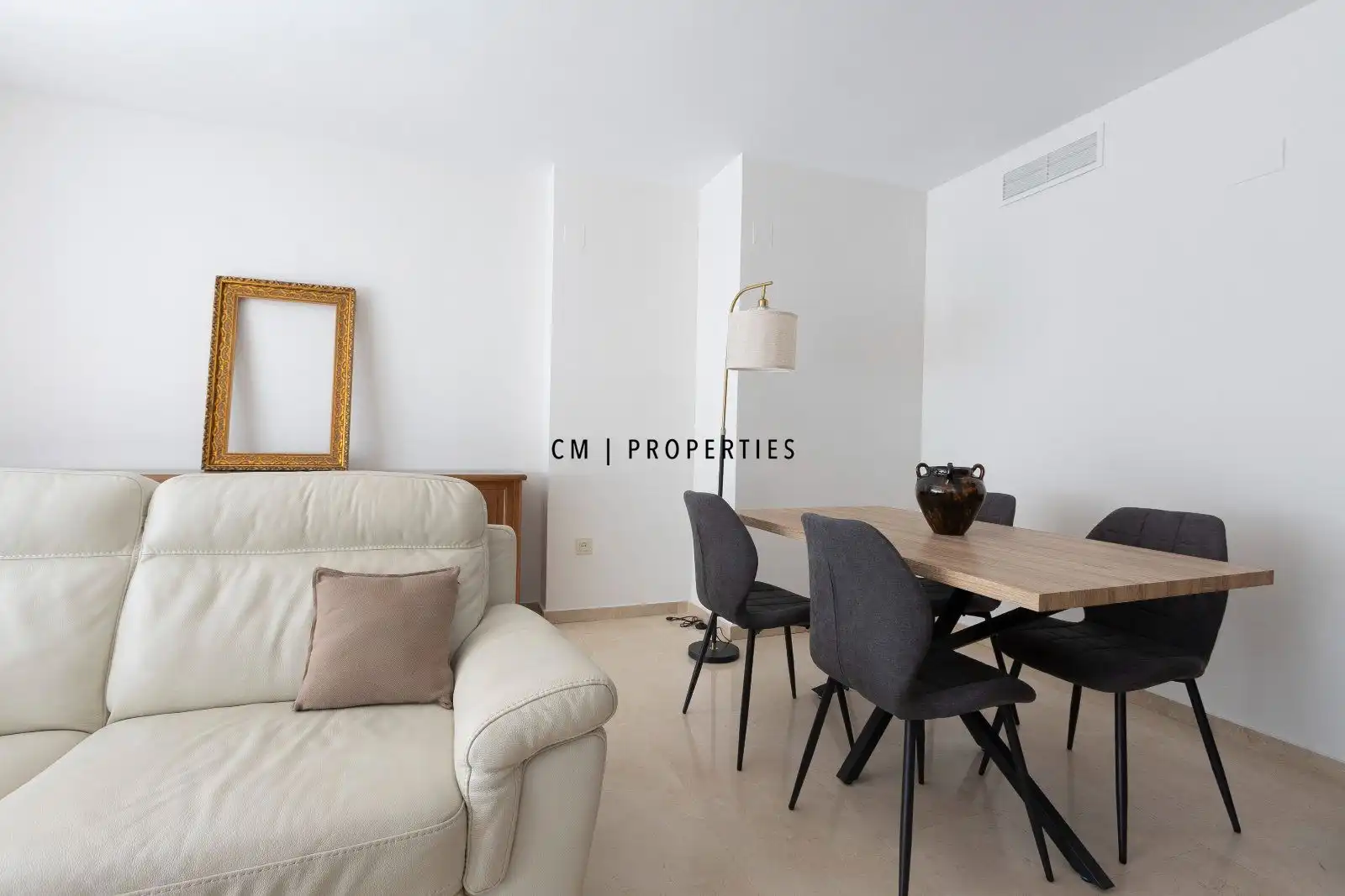 Sala de estar de Piso de alquiler en Valencia con Aire acondicionado, Calefacción y Terraza