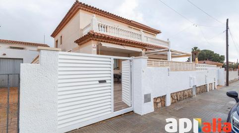 Foto 2 de Casa adosada en venda a Carrer Pamplona, Centre, Mont-roig del Camp