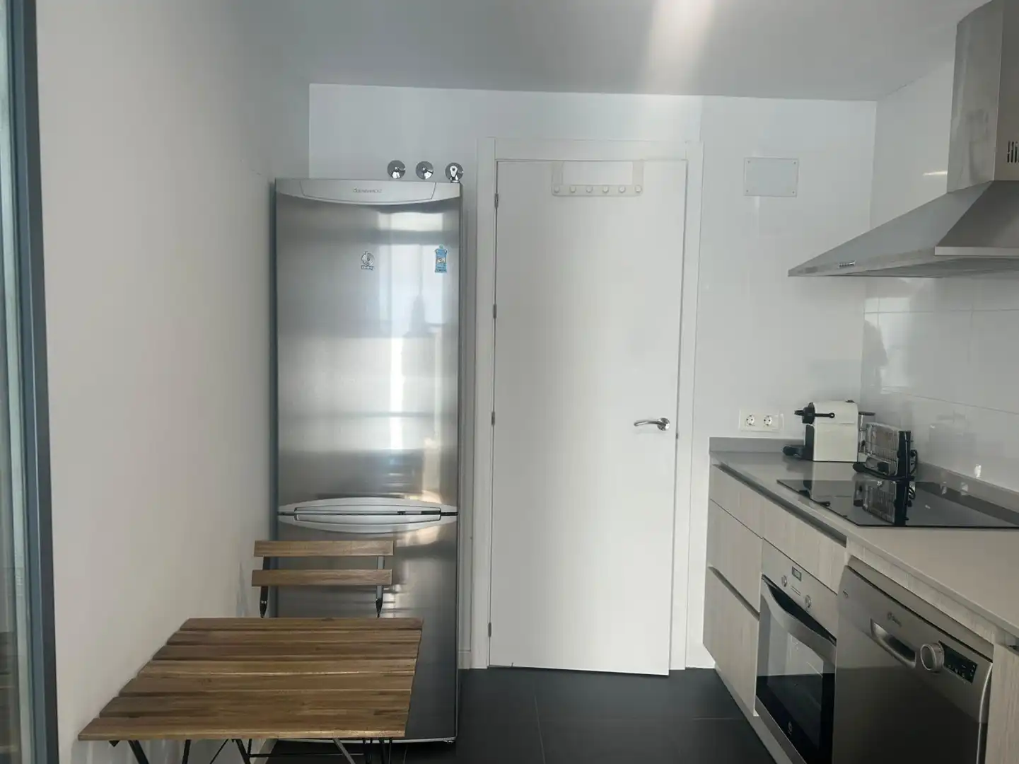 Cuina de Apartament de lloguer en Madrid amb Calefacció, Jardí privat i Terrassa