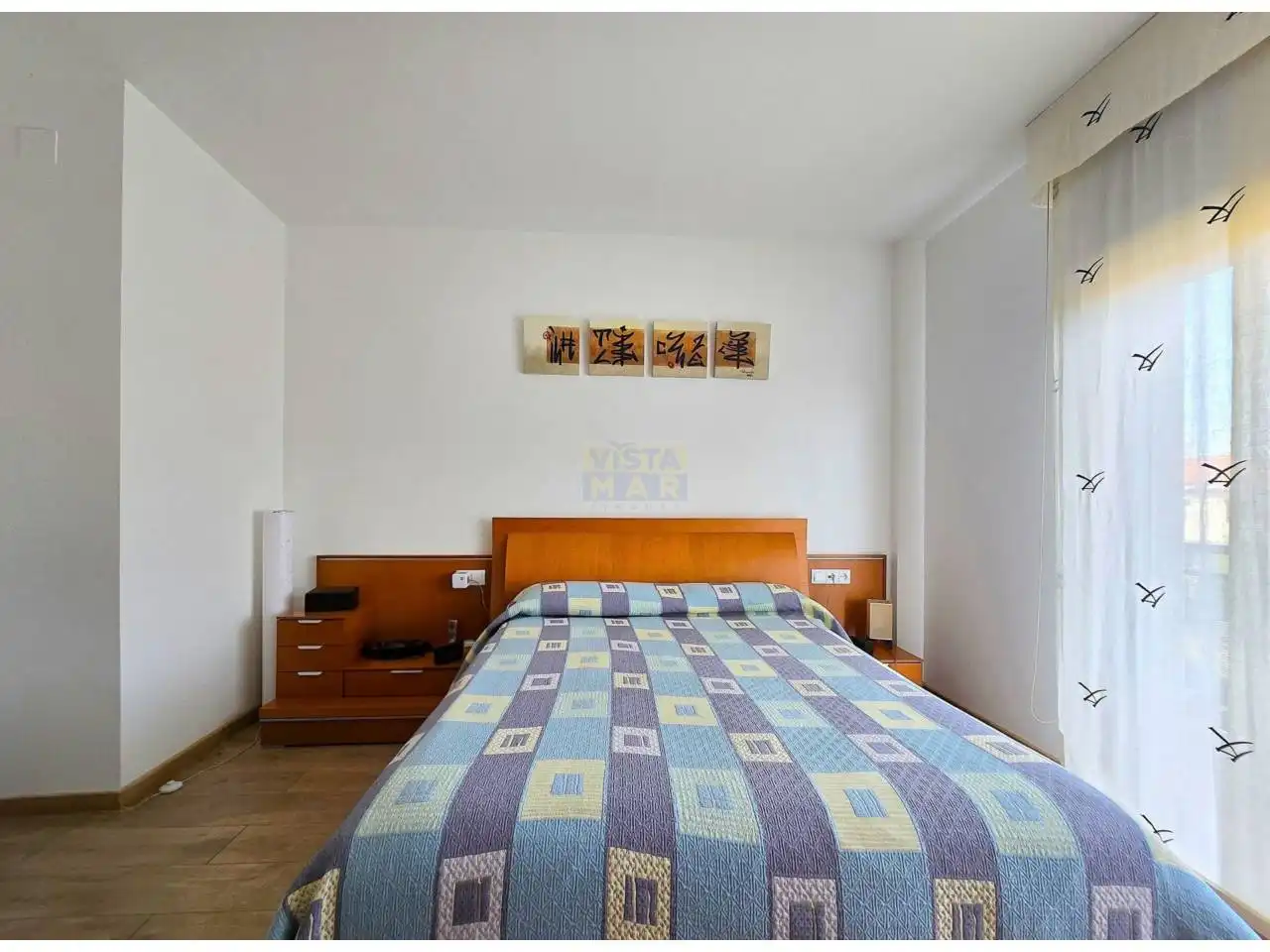 Habitación de Casa adosada en venta en Vilanova i la Geltrú con Aire acondicionado, Calefacción y Jardín privado