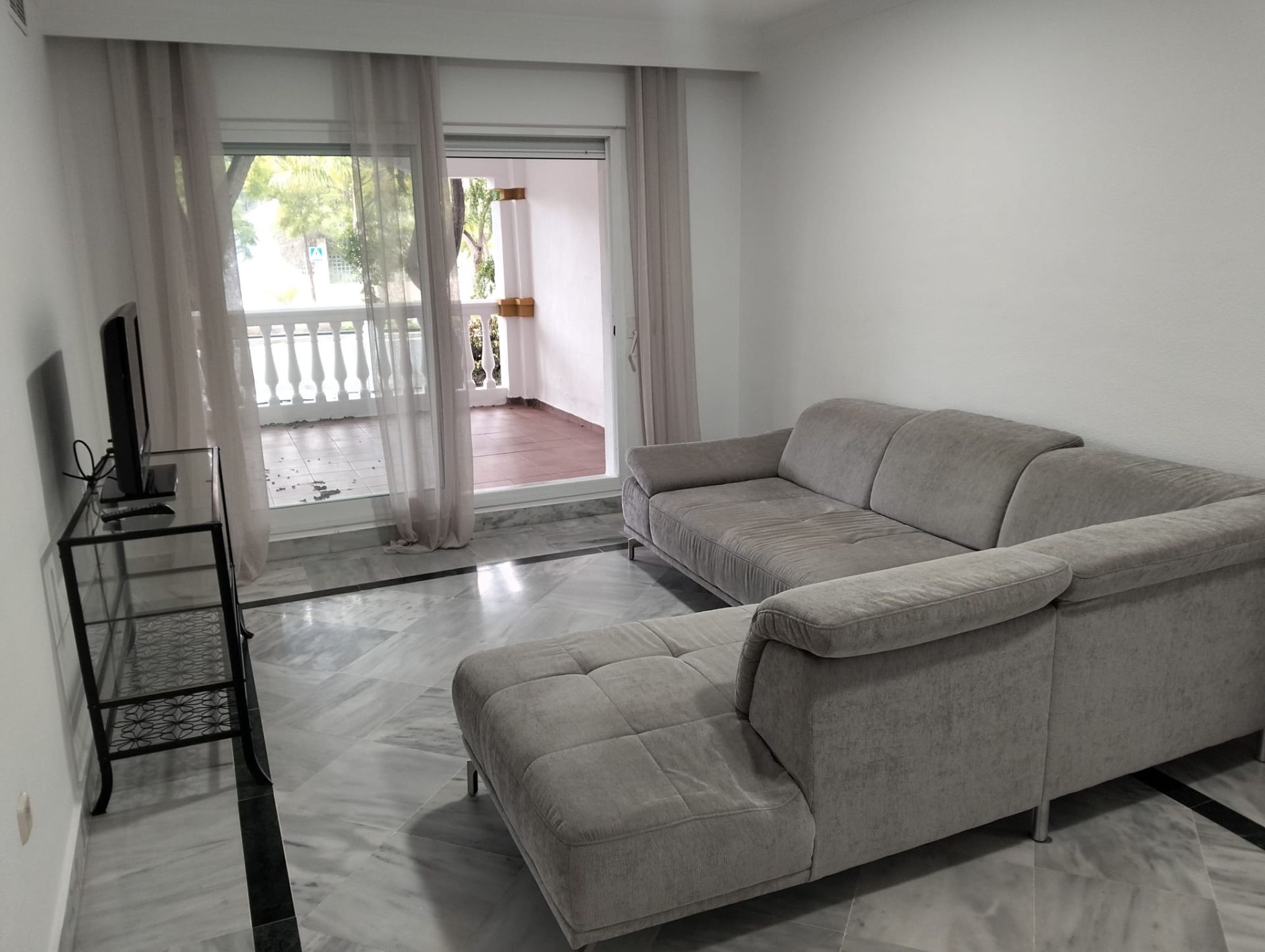 Wohnzimmer von Wohnung zum Verkauf in Marbella mit Klimaanlage, Terrasse und Gemeinschaftspool