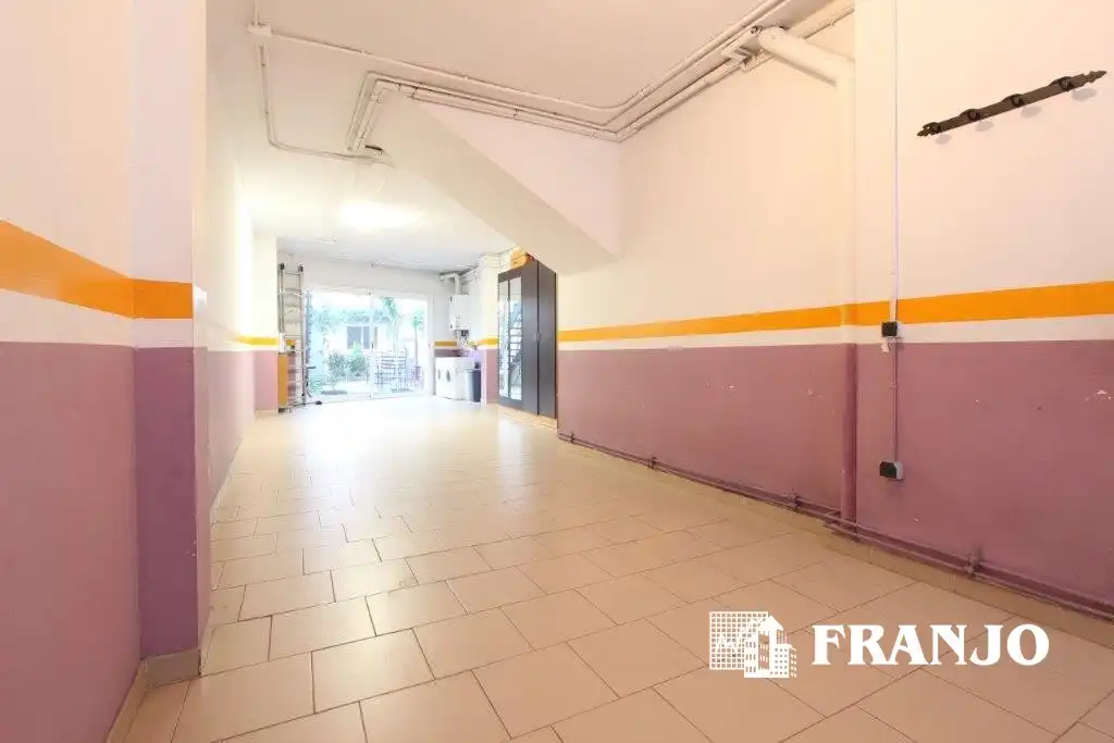 Casa adosada en venta en Sabadell con Aire acondicionado, Calefacción y Jardín privado