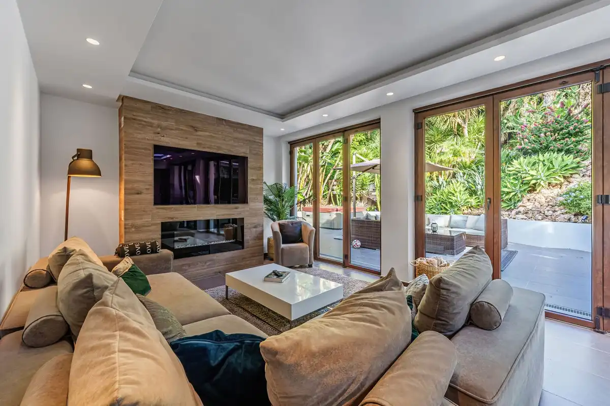 Sala de estar de Casa o chalet en venta en Marbella con Terraza y Piscina