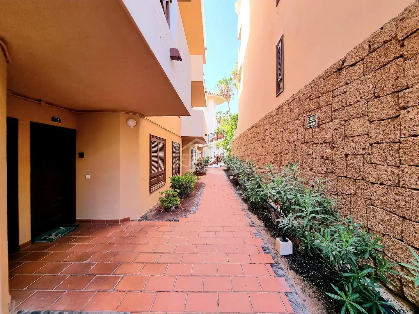 Außenansicht von Wohnung zum Verkauf in San Miguel de Abona mit Klimaanlage, Terrasse und Schwimmbad