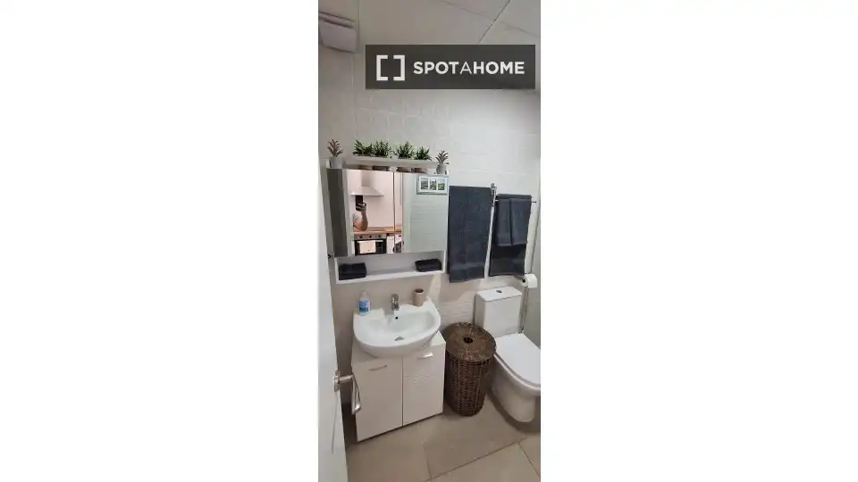 Bany de Apartament per a compartir en Carretera de Cádiz