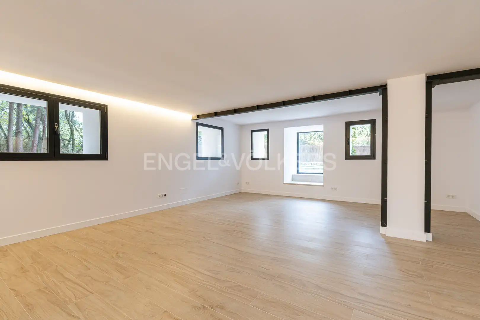 Sala d'estar de Casa o xalet en venda en Alpedrete amb Calefacció, Jardí privat i Terrassa