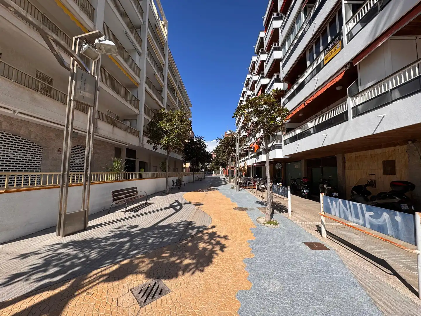Vista exterior de Local en venda en Salou