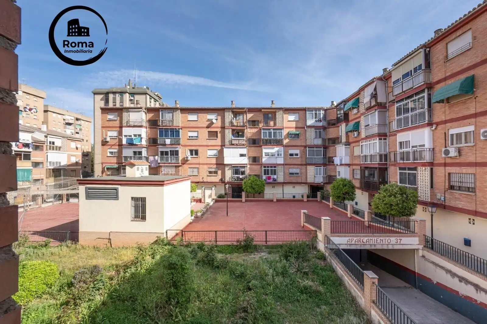 Exterior view of Flat for sale in Granada  with Air Conditioner, Heating and Terrace
