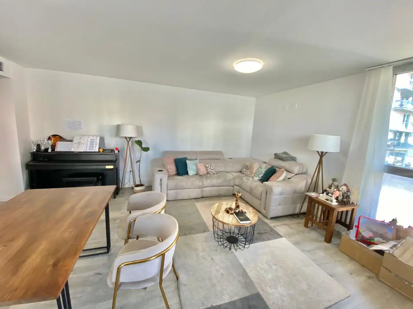Living room of Flat for sale in Valencia  with Air Conditioner, Parquet flooring and Storage room