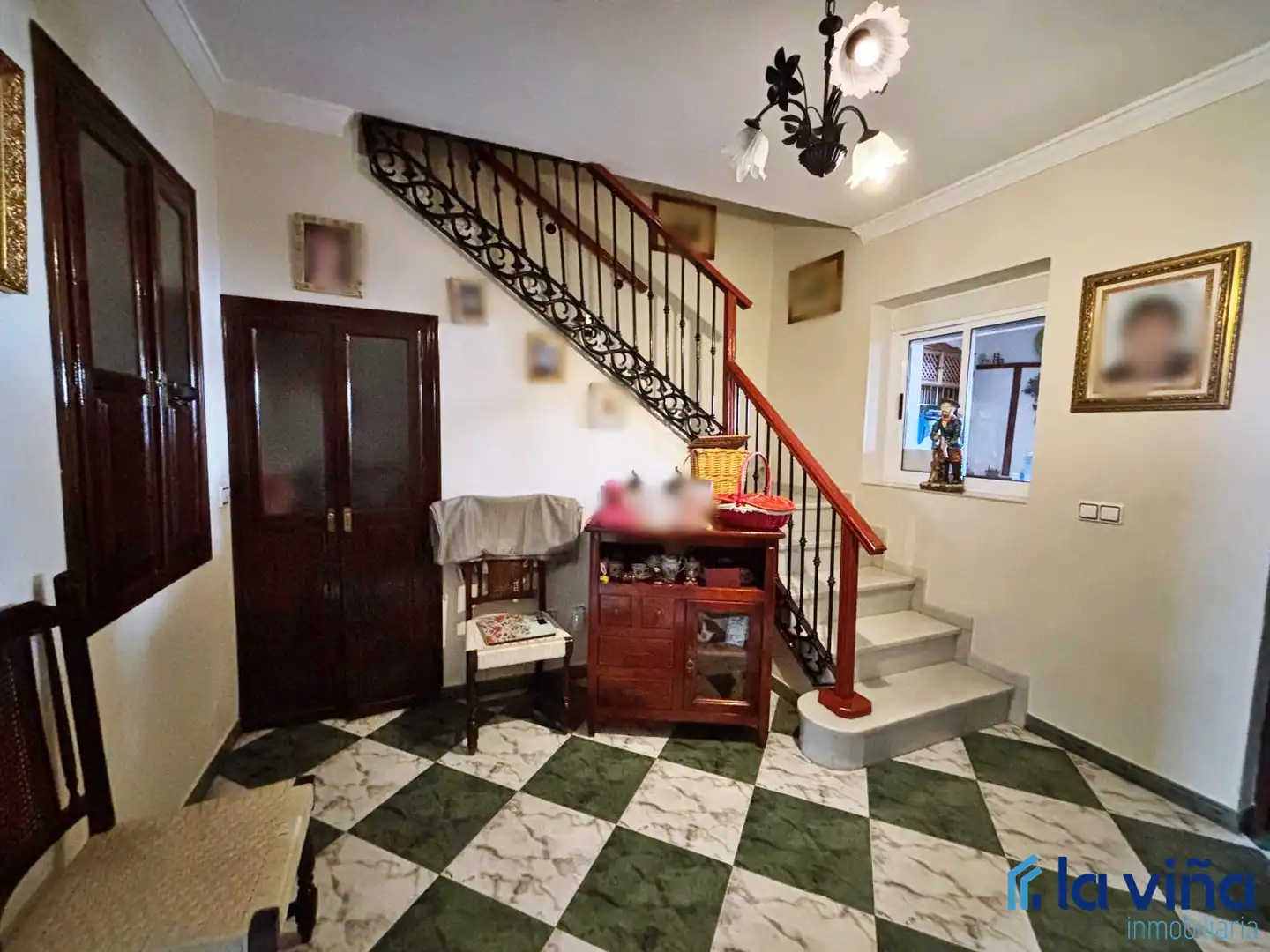 Houses for sale in Antequera  with Air Conditioner, Terrace and Storage room