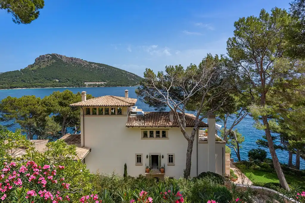Vista exterior de Casa o xalet en venda en Pollença amb Jardí privat, Terrassa i Traster