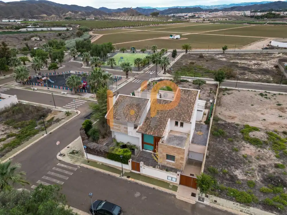 Vista exterior de Casa o chalet en venta en Huércal-Overa con Aire acondicionado, Calefacción y Jardín privado