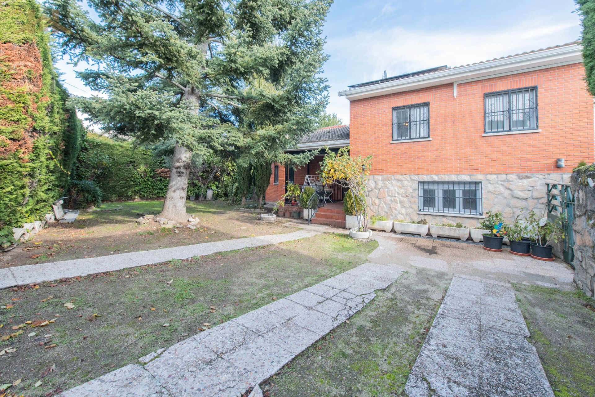 Garden of House or chalet for sale in Manzanares El Real  with Air Conditioner, Heating and Private garden