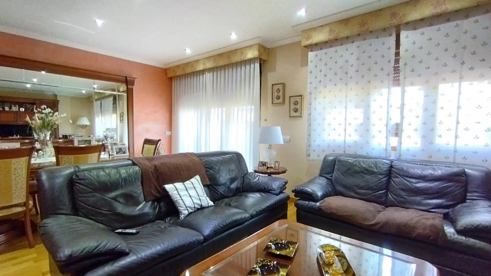 Sala de estar de Casa adosada en venta en Medina del Campo con Calefacción y Trastero