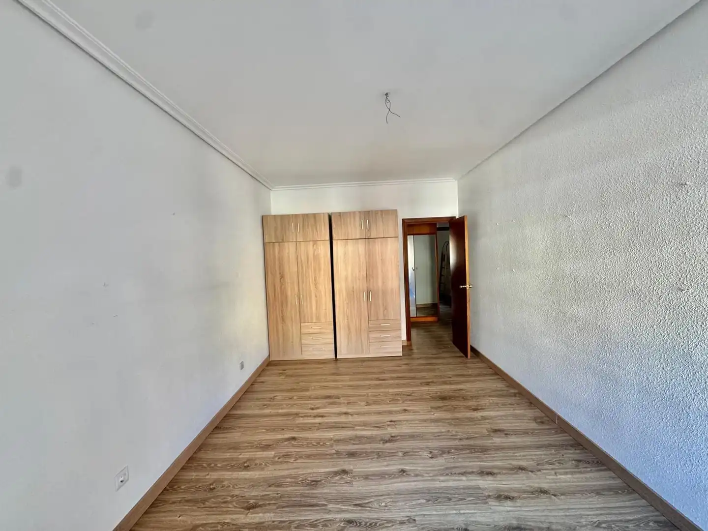 Habitación de Apartamento en venta en  Logroño con Calefacción