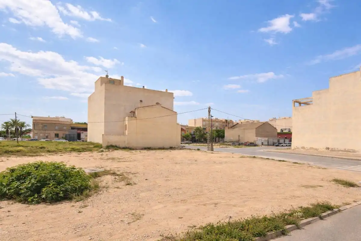 Residencial en venta en Carrer Molí, Las Bayas