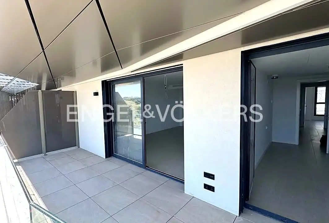 Piso con piscina en alquiler en Hortaleza