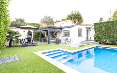 Piscina de Casa o xalet en venda en Sant Cugat del Vallès