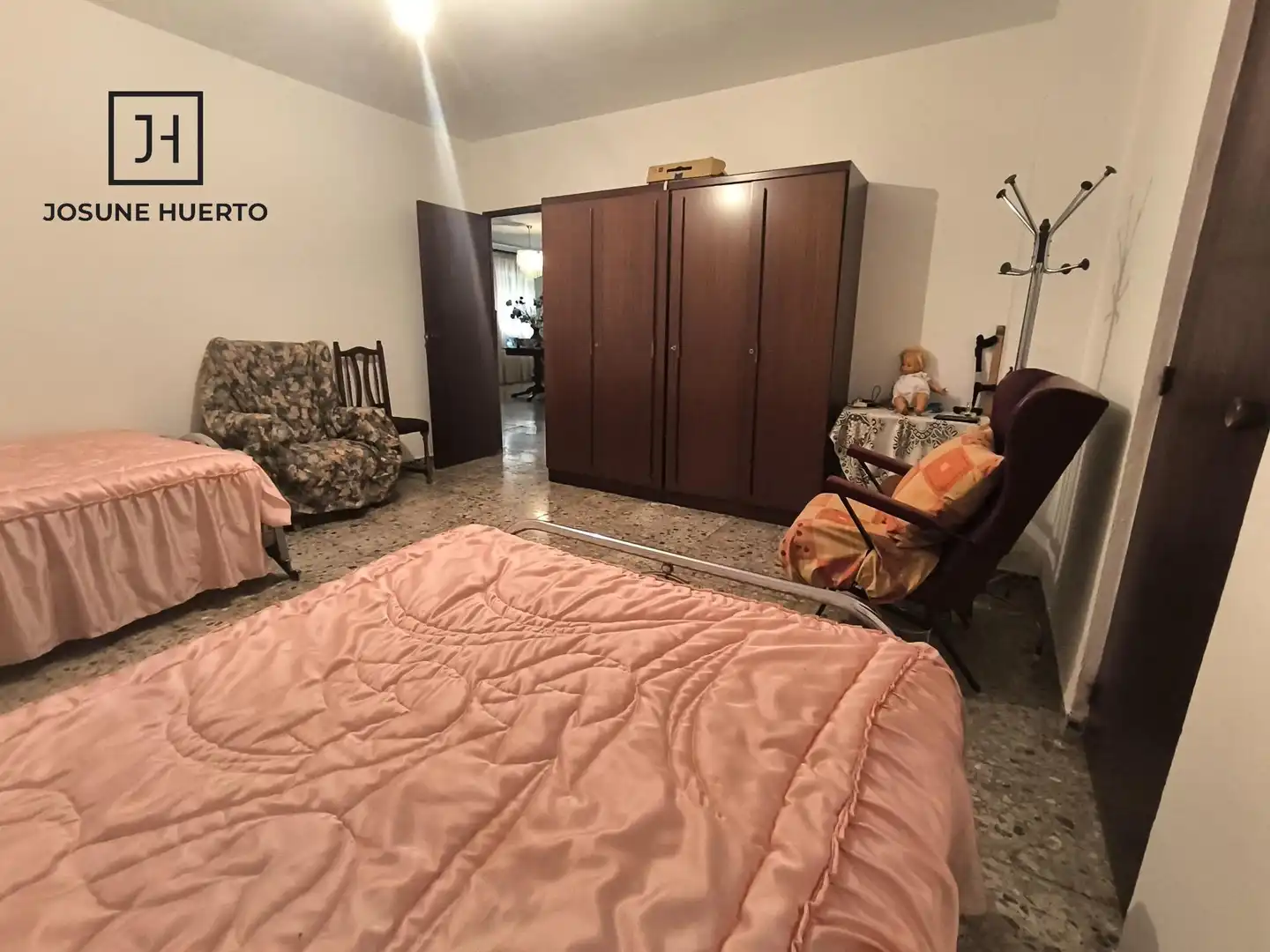 Dormitori de Finca rústica en venda en Esparragosa de la Serena amb Moblat