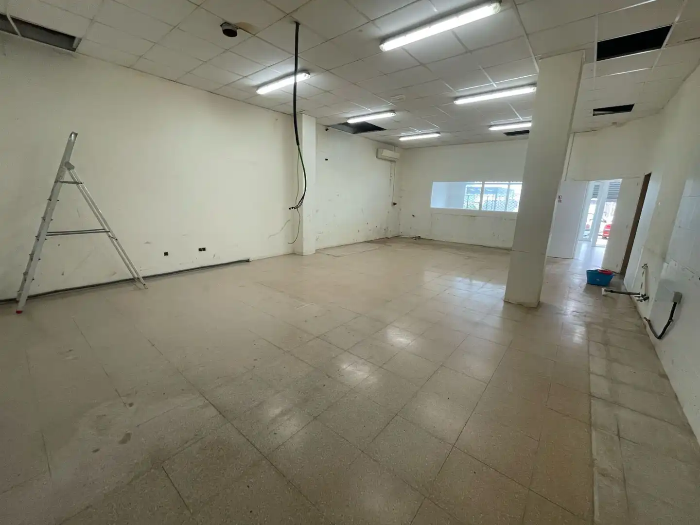 Business premises for sale in Tordera pueblo, imagen 9