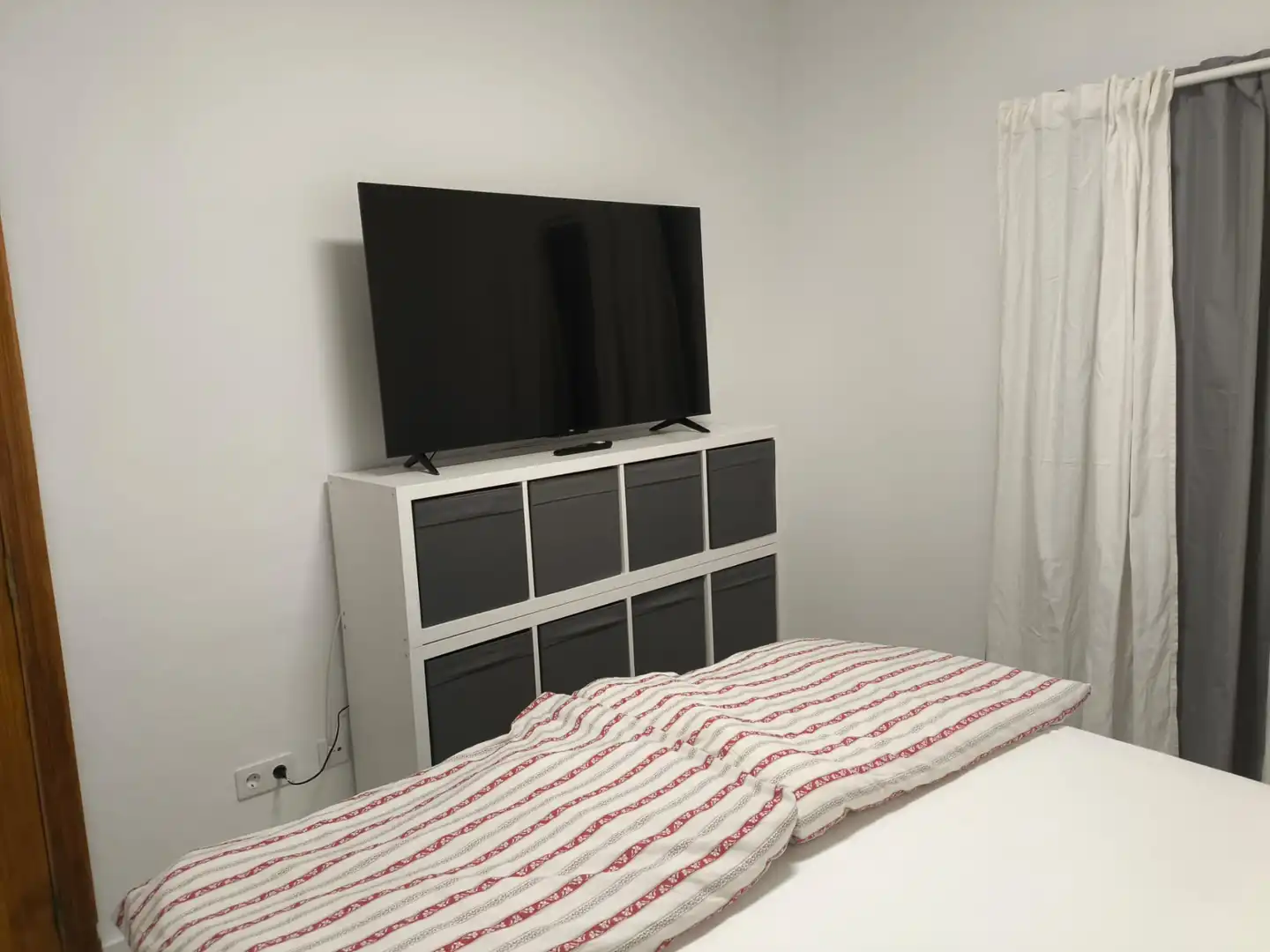 Schlafzimmer von Wohnung zum Verkauf in Arona mit Möbliert, Ofen und Mikrowelle