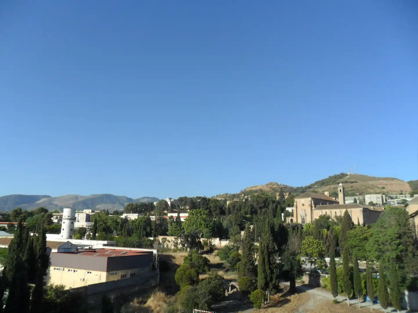 Vista exterior de Àtic de lloguer en Granada amb Terrassa