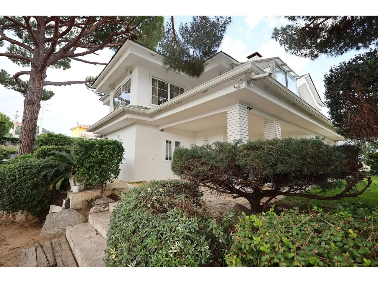 Vista exterior de Casa o xalet en venda en Lloret de Mar amb Aire condicionat, Jardí privat i Terrassa
