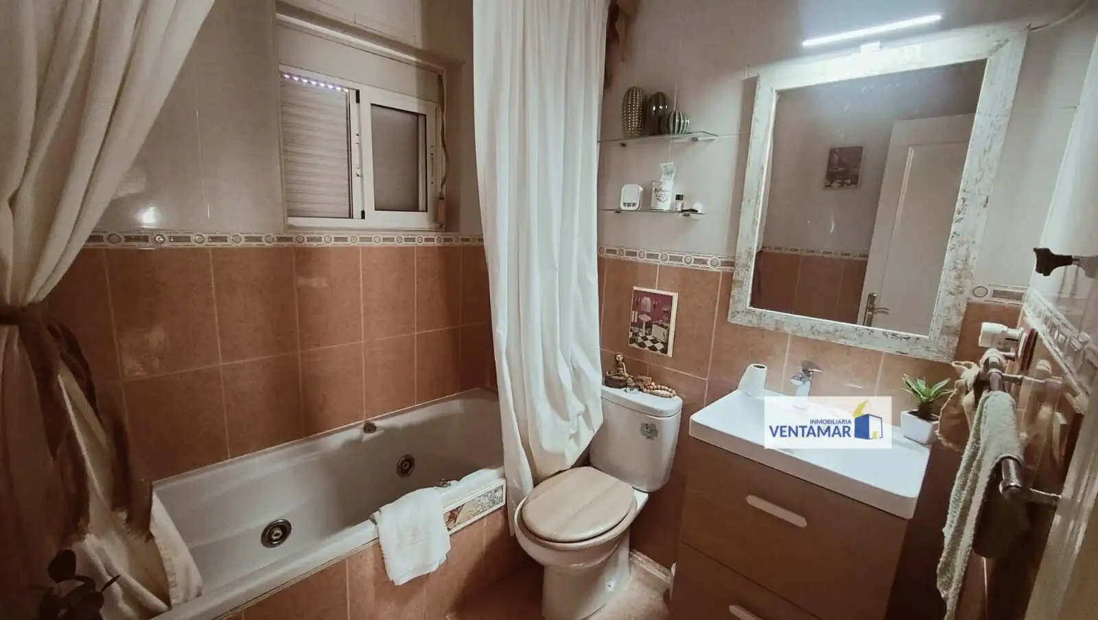 Bathroom of Flat for sale in San Roque Pueblo