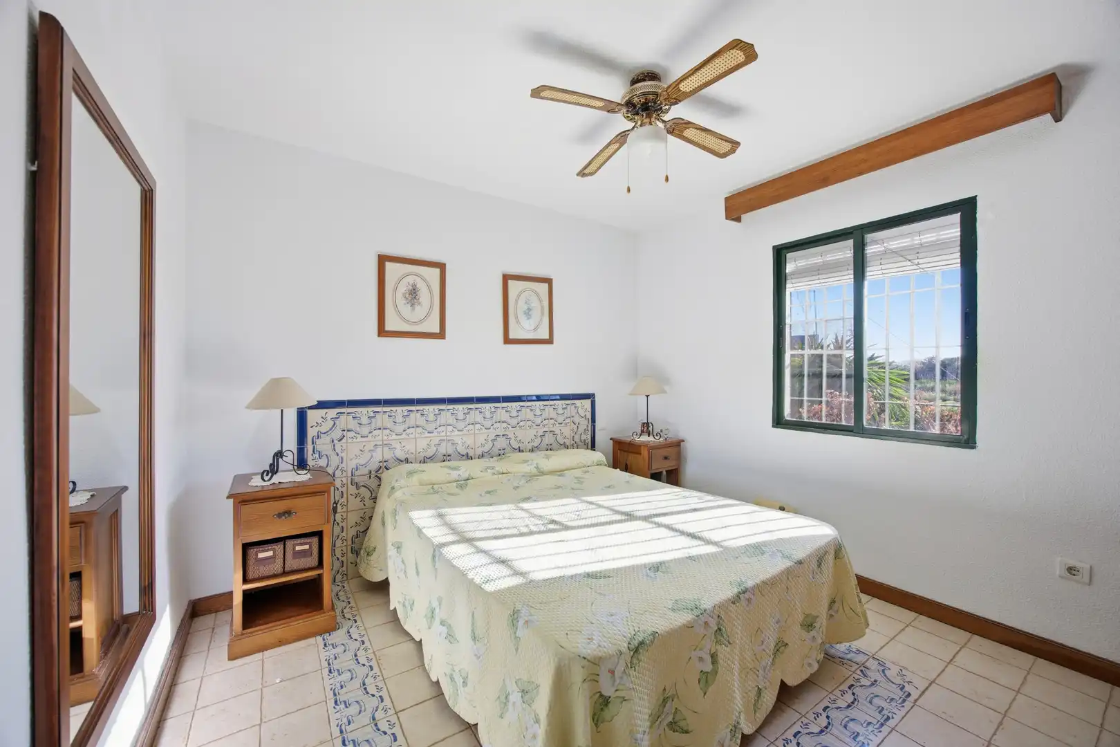 Habitación de Casa o chalet en venta en Casares con Jardín privado, Terraza y Piscina