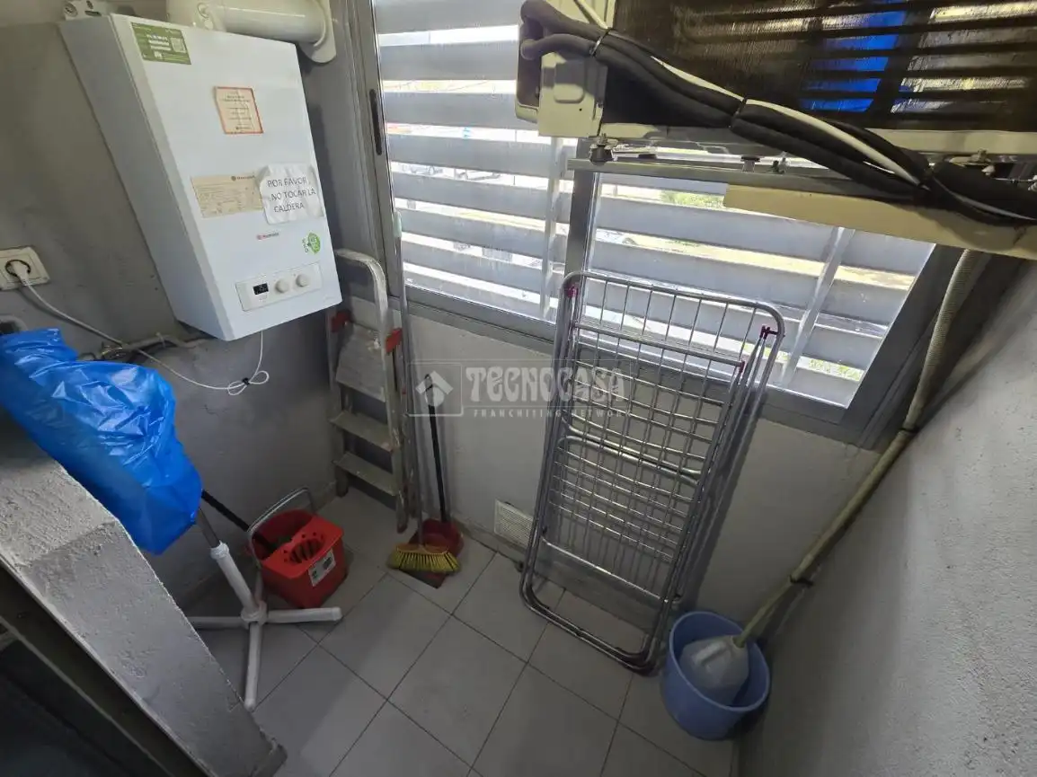 Flat for sale in Madrid  with Air Conditioner, Heating and Furnished