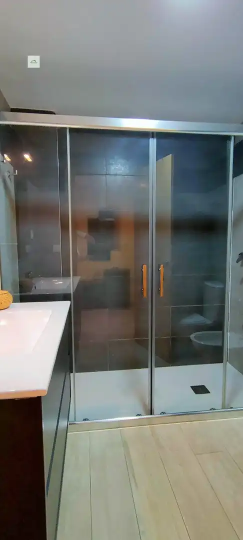 Baño de Piso de alquiler en Huesca con Calefacción, Terraza y Amueblado