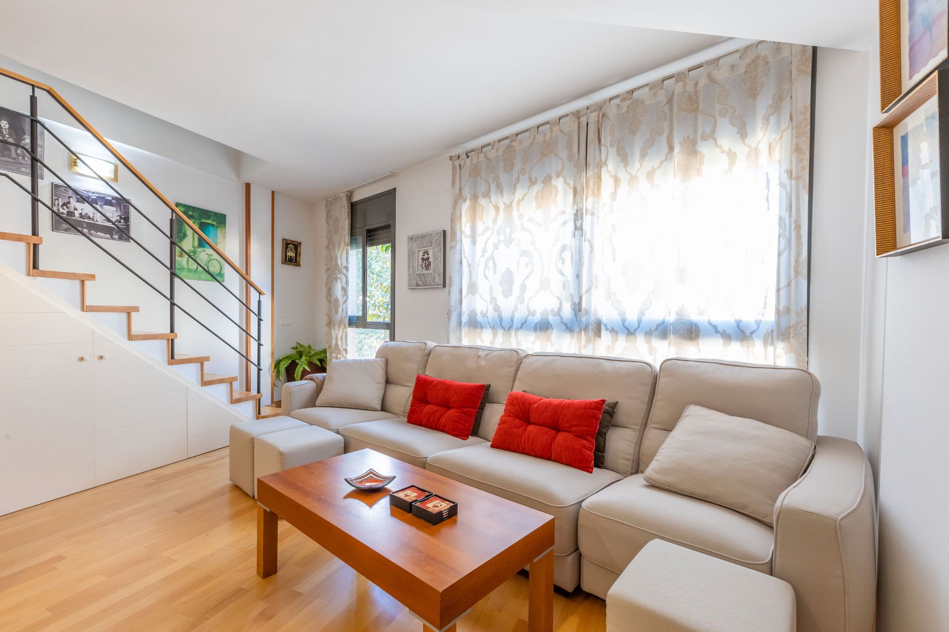 Living room of Duplex for sale in Gelida  with Air Conditioner, Heating and Parquet flooring