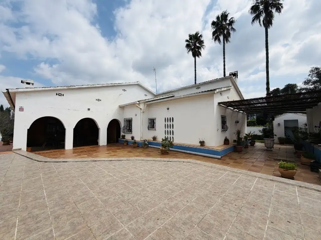 Vista exterior de Casa o chalet en venta en Valencia
