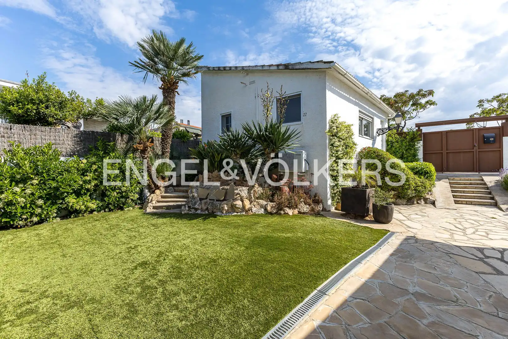 Casa o chalet en venta en Vilanova i la Geltrú con Aire acondicionado, Calefacción y Jardín privado