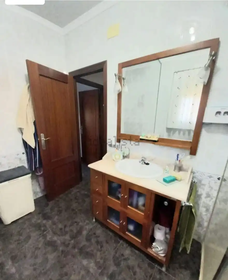 Bany de Casa o xalet en venda en Córdoba amb Traster